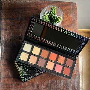 Ace Beaute Serenity eyeshadow palette